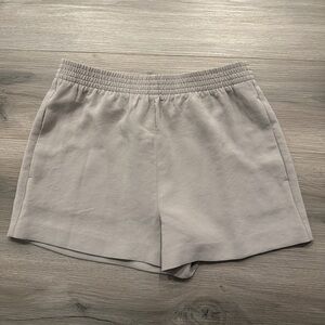 Women's Wilfred Casual Gray Shorts, Medium